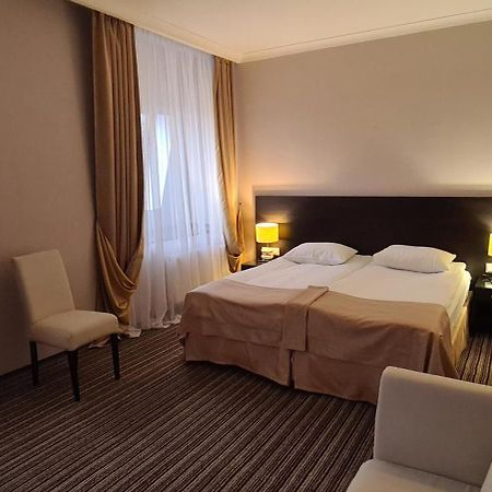 Optima Sumy Hotel Ngoại thất bức ảnh