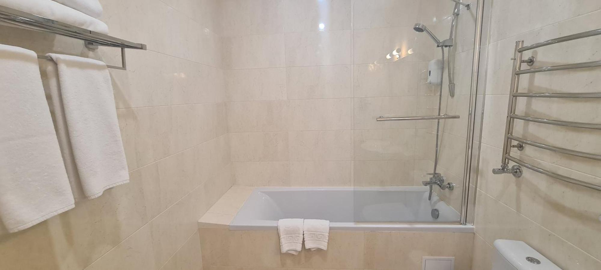 Optima Sumy Hotel Ngoại thất bức ảnh