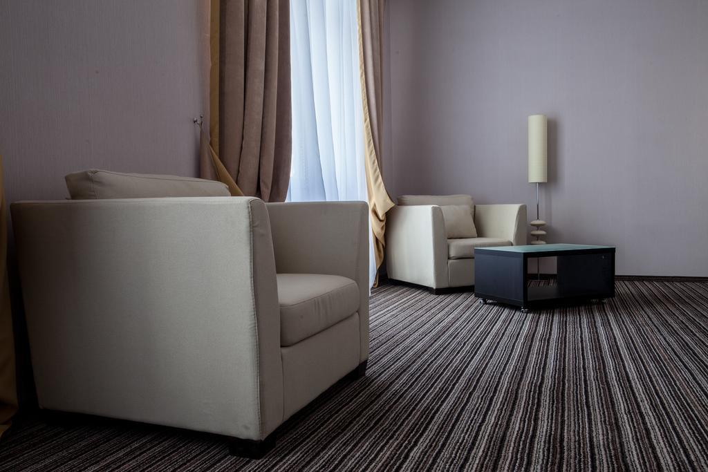 Optima Sumy Hotel Ngoại thất bức ảnh