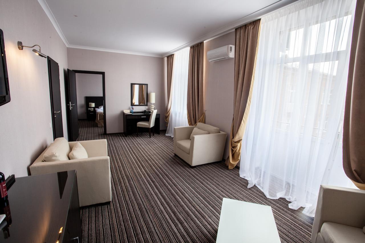 Optima Sumy Hotel Phòng bức ảnh