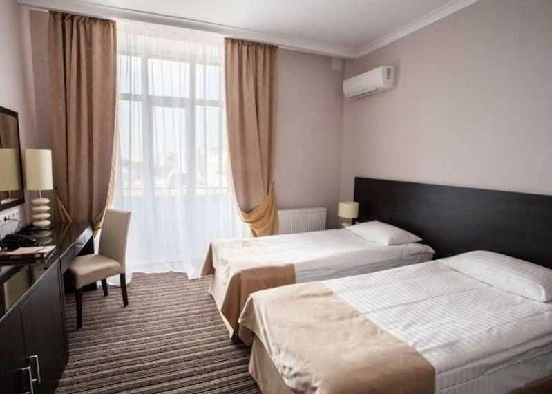 Optima Sumy Hotel Ngoại thất bức ảnh