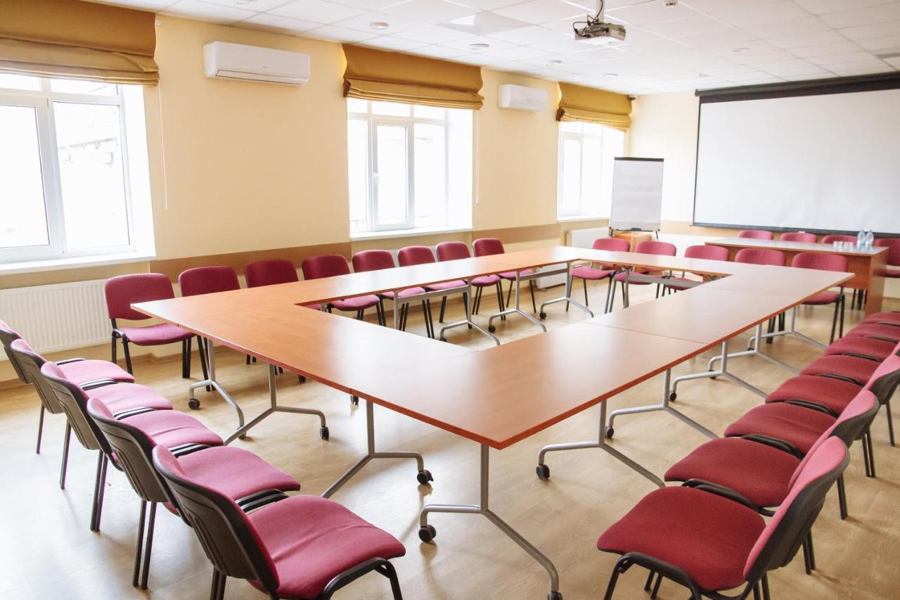 Optima Sumy Hotel Ngoại thất bức ảnh